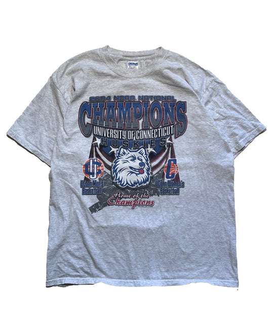 2004 NCAA Champions Huskies Tee (XLarge)