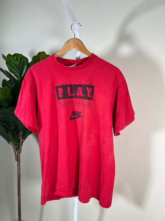 Nike P.L.A.Y. T-shirt (L/XL)
